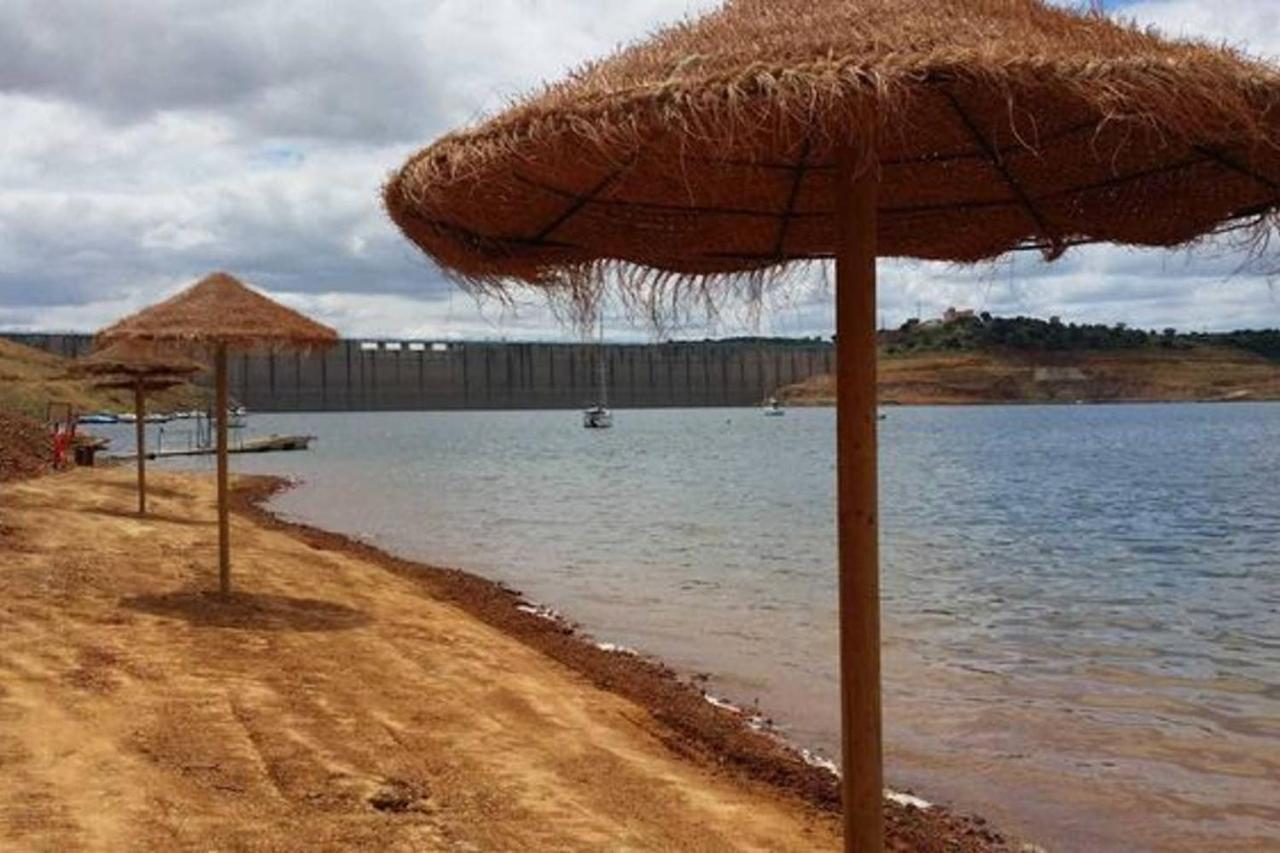 Estacion Norte Y Sur Famorcas Almodóvar del Río Exteriör bild